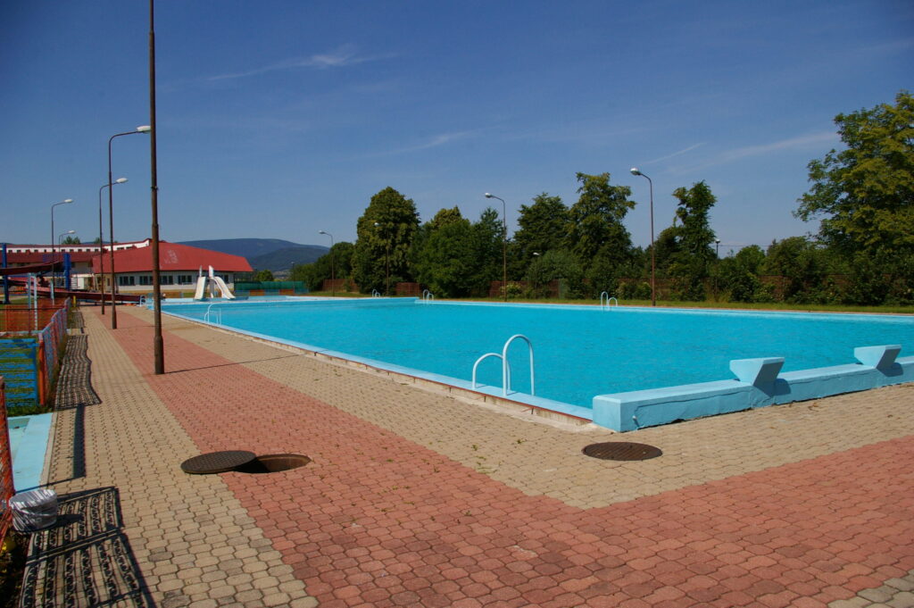 Basen odkryty w Dzierżoniowie