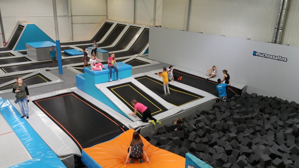 Park Trampolin SALTOS w Łodzi